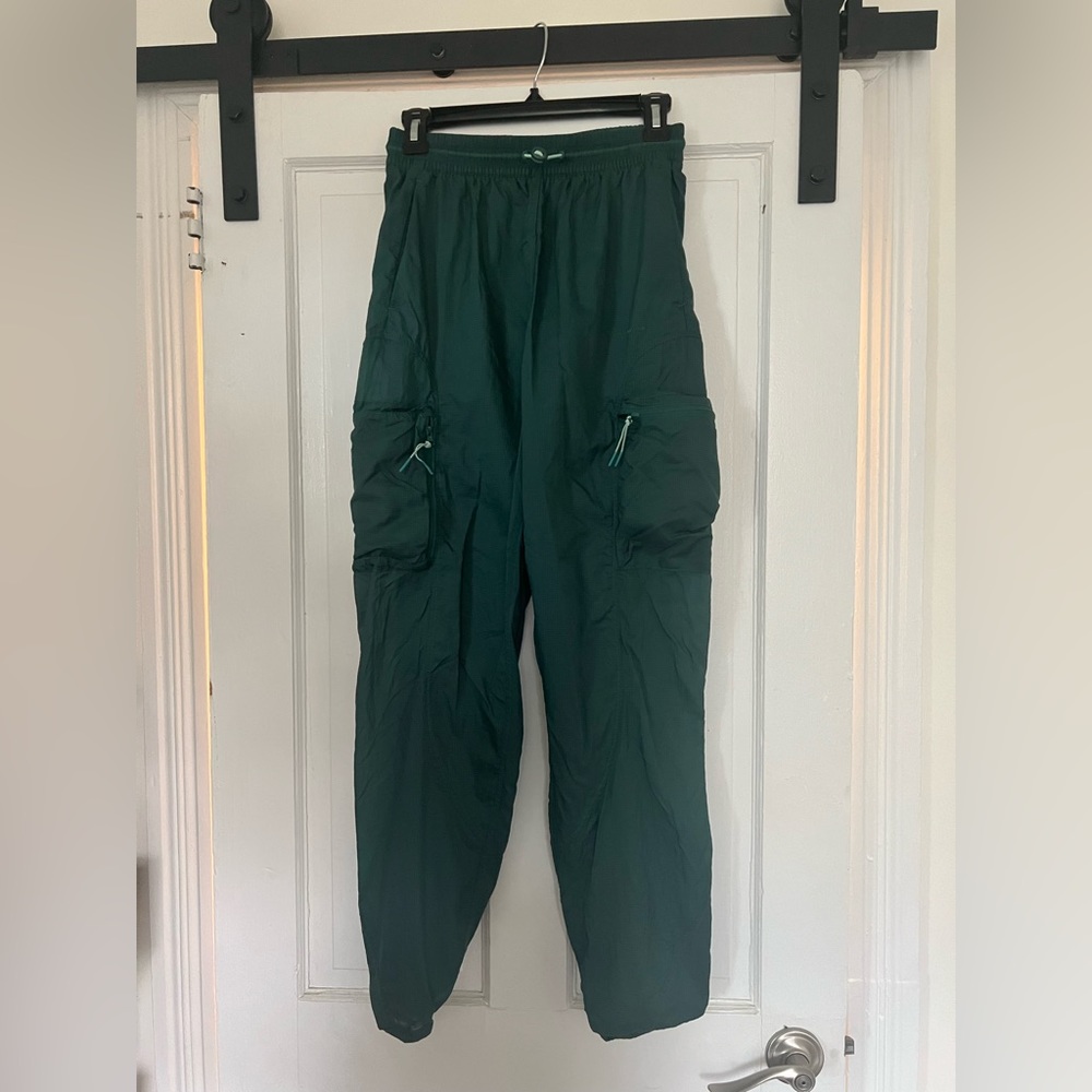 Outdoor Voices Windbreaker Pants; SM